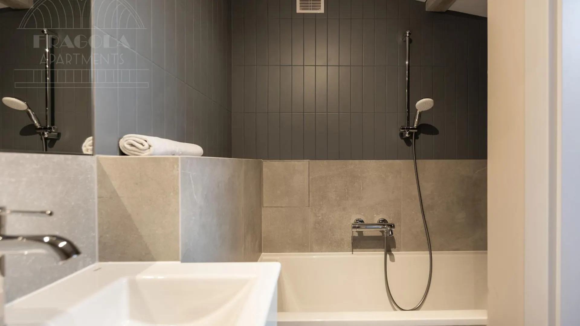 Spacious Apartment 11 Pax, Vistula River - Fragola Apartments Cracovia