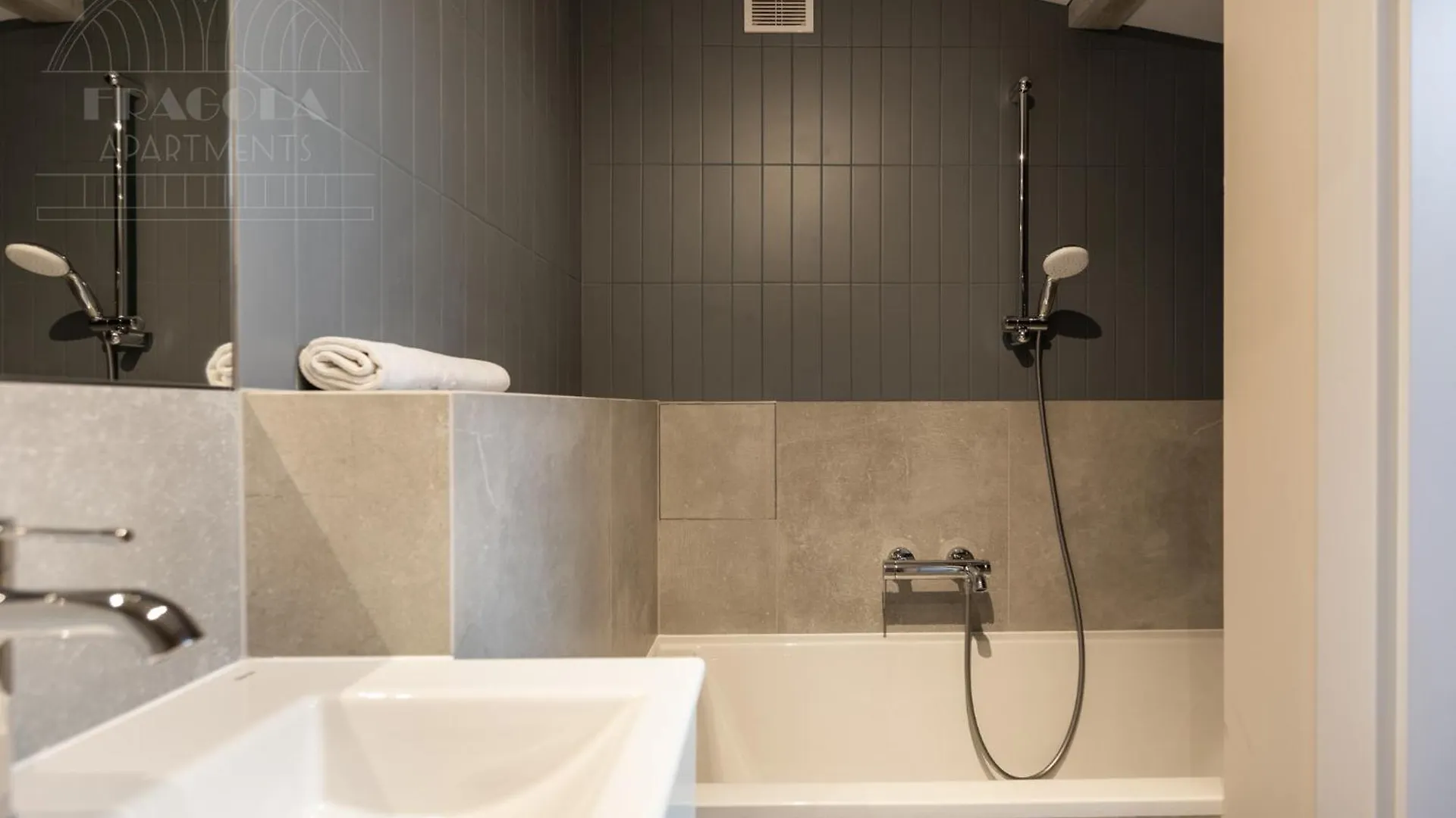 Spacious Apartment 11 Pax, Vistula River - Fragola Apartments Krakow